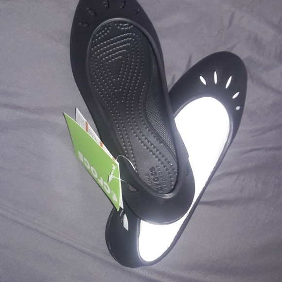 CROCS Shoes - Black Crocs kelli flat
